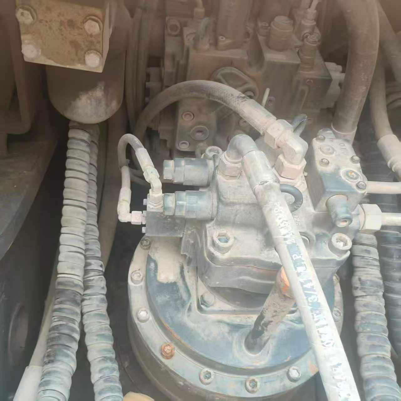 Compre Excavadora XCMG XE400T Usada / 7