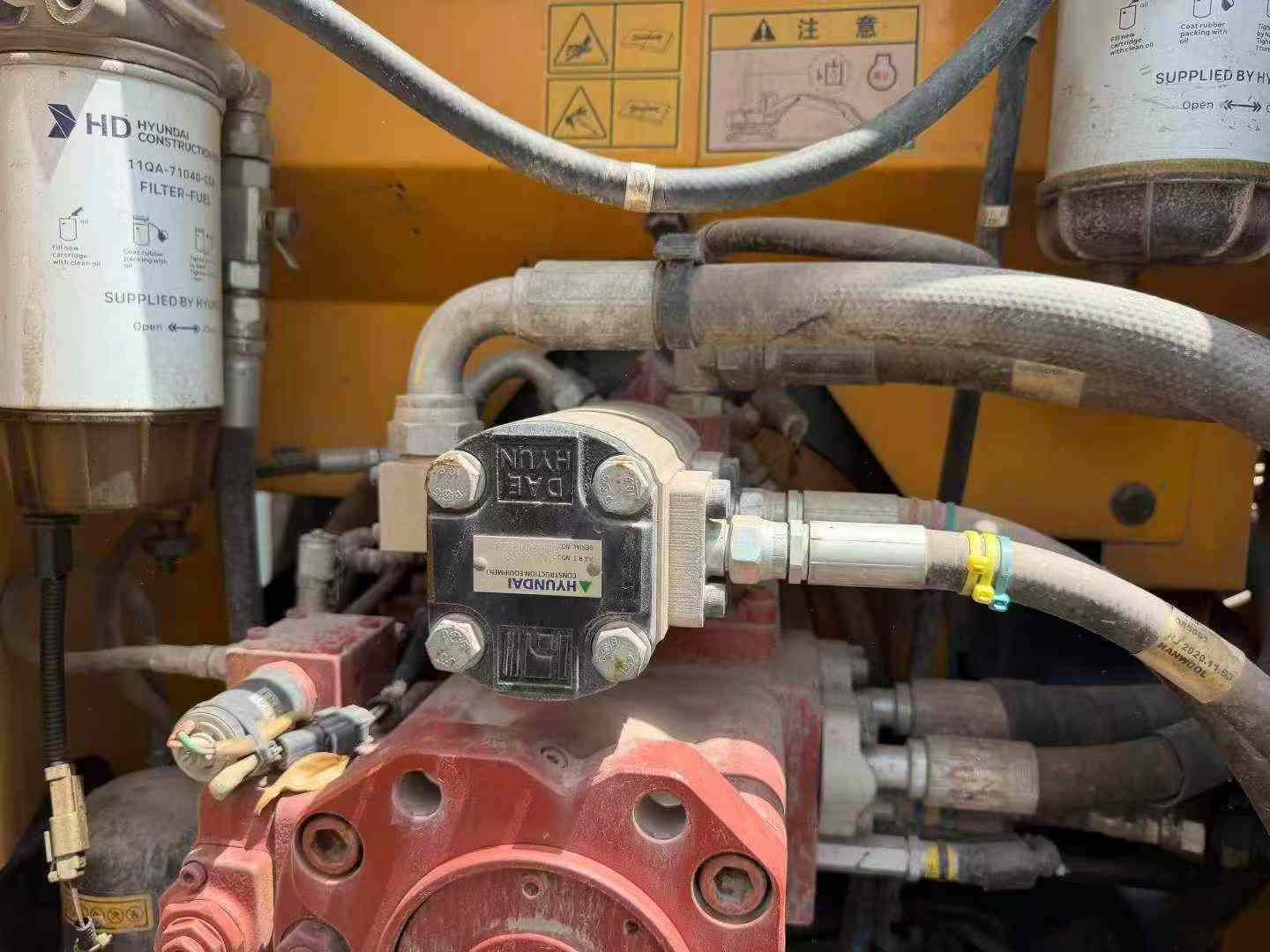 شراء حفارة Hyundai R150-7 مستعملة / 5