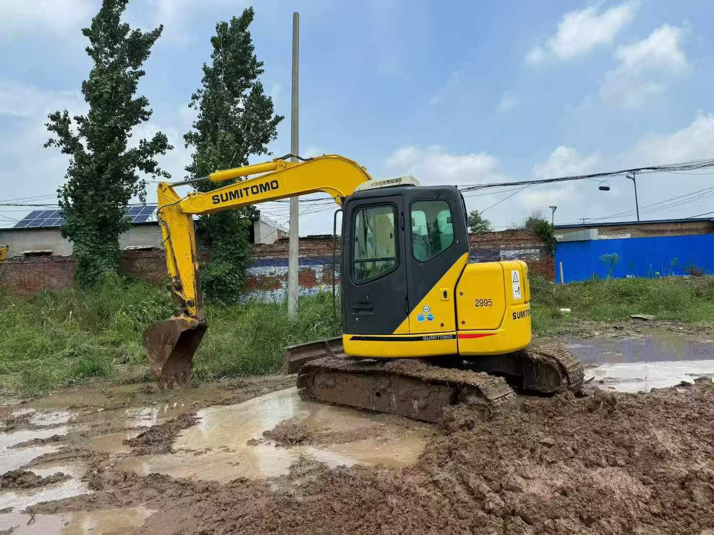 Compre Excavadora Sumitomo 75X-2 Usada / 2 Compre Excavadora Sumitomo 75X-2 Usada / 2