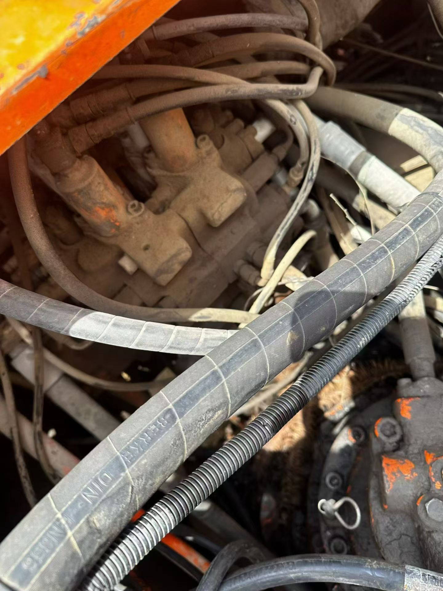 Купить Подержанный Экскаватор Doosan DH300-5 / 5