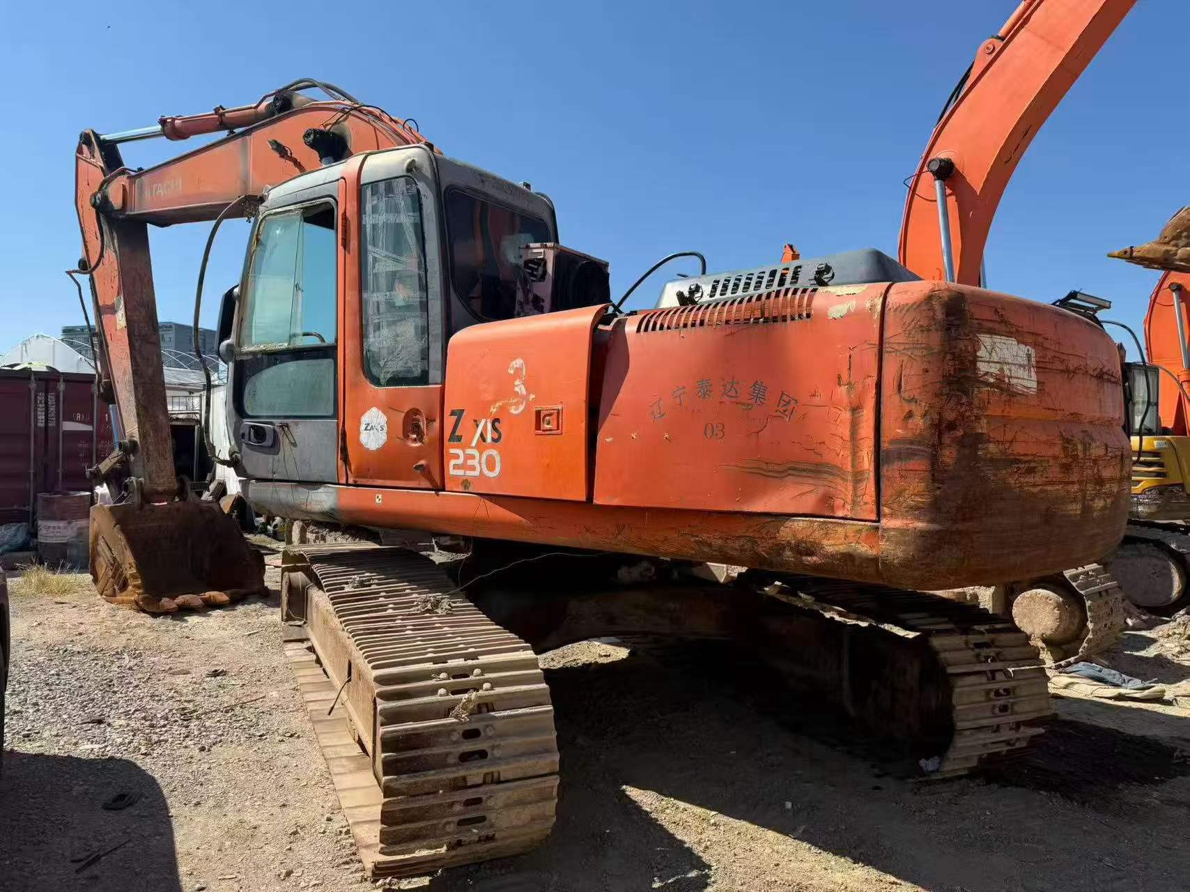 Comprar Hitachi EX230-6 Usado Excavadora