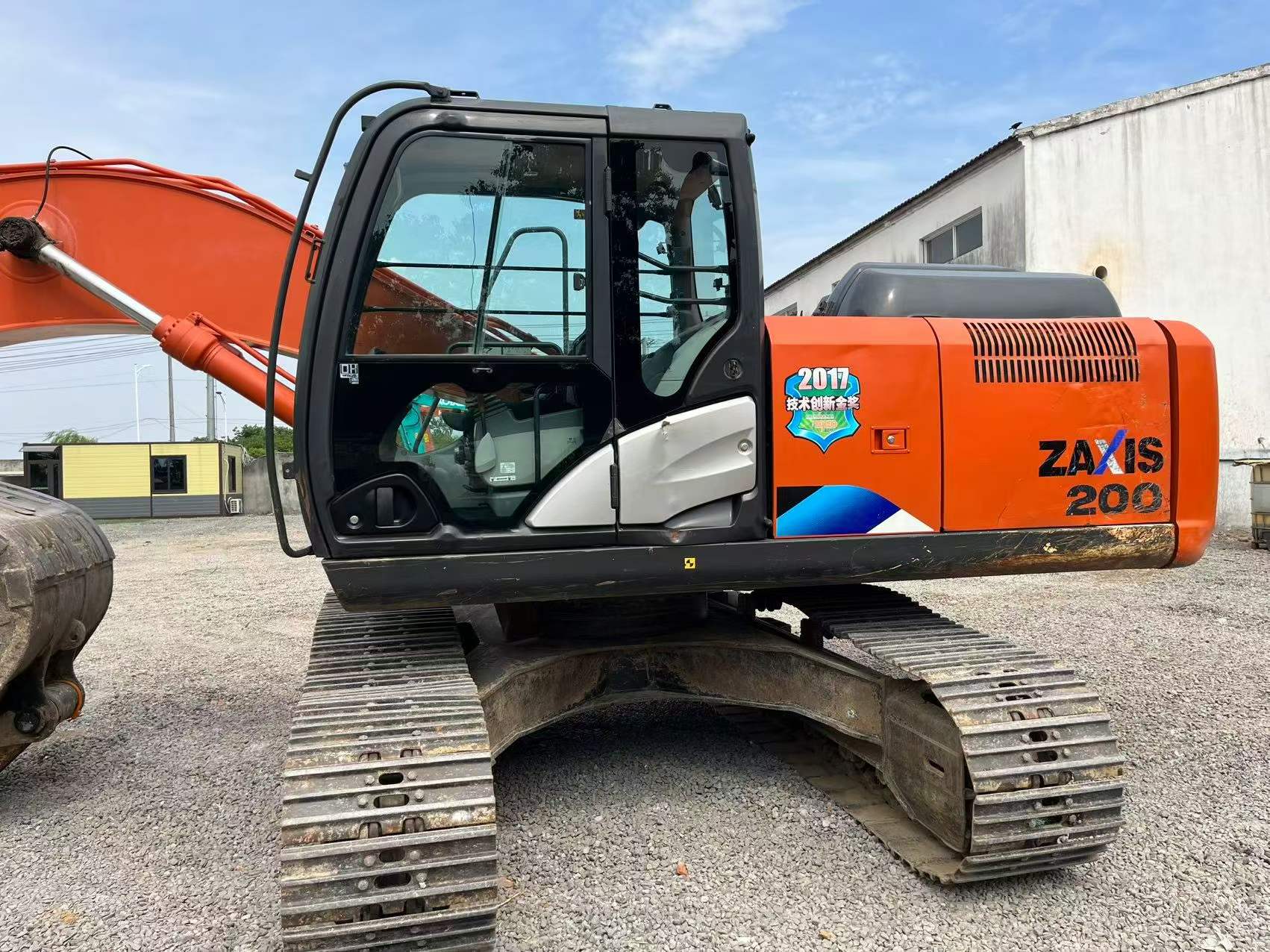 Buy Hitachi ZH200-5A Used Excavator / 5