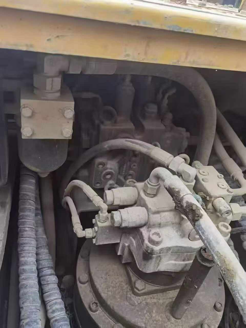 Compre Excavadora XCMG XE400T Usada / 4