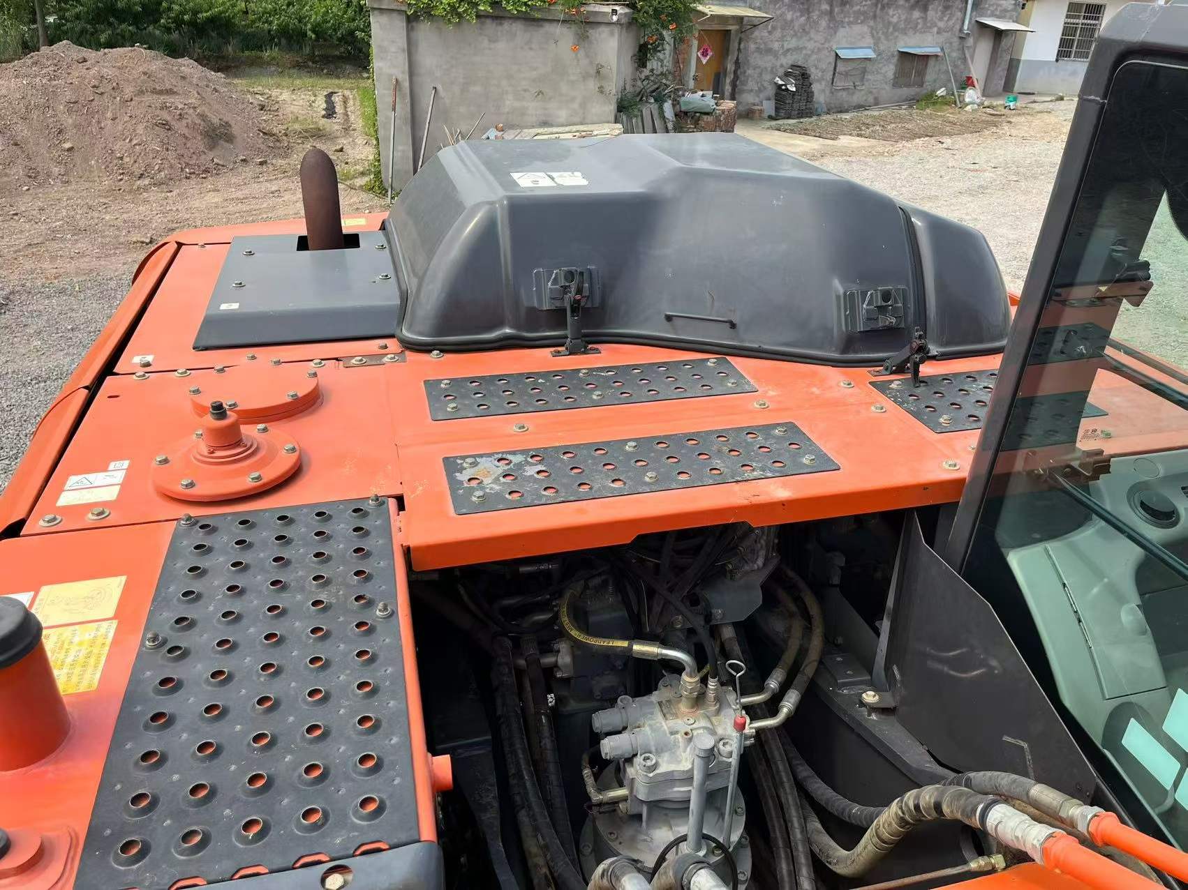 Buy Hitachi ZH200-5A Used Excavator / 7