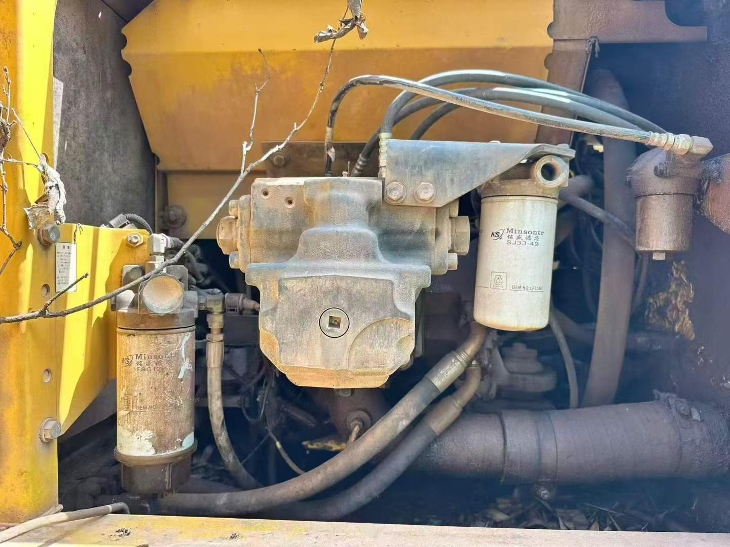 Compre Excavadora Caterpillar 320L Usada / 2