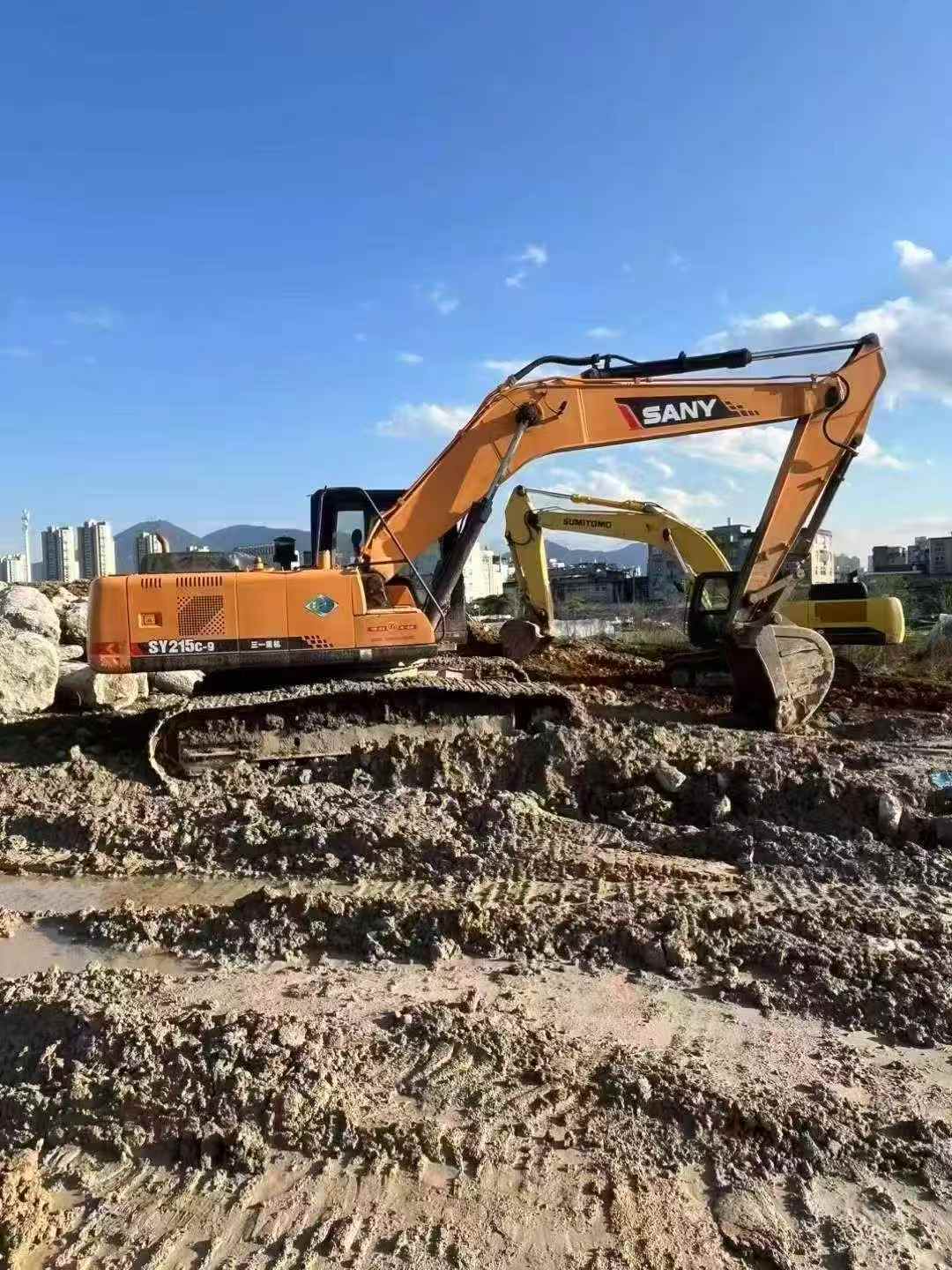 Buy Sany SY215C-8 Used Excavator / 4 Buy Sany SY215C-8 Used Excavator / 4