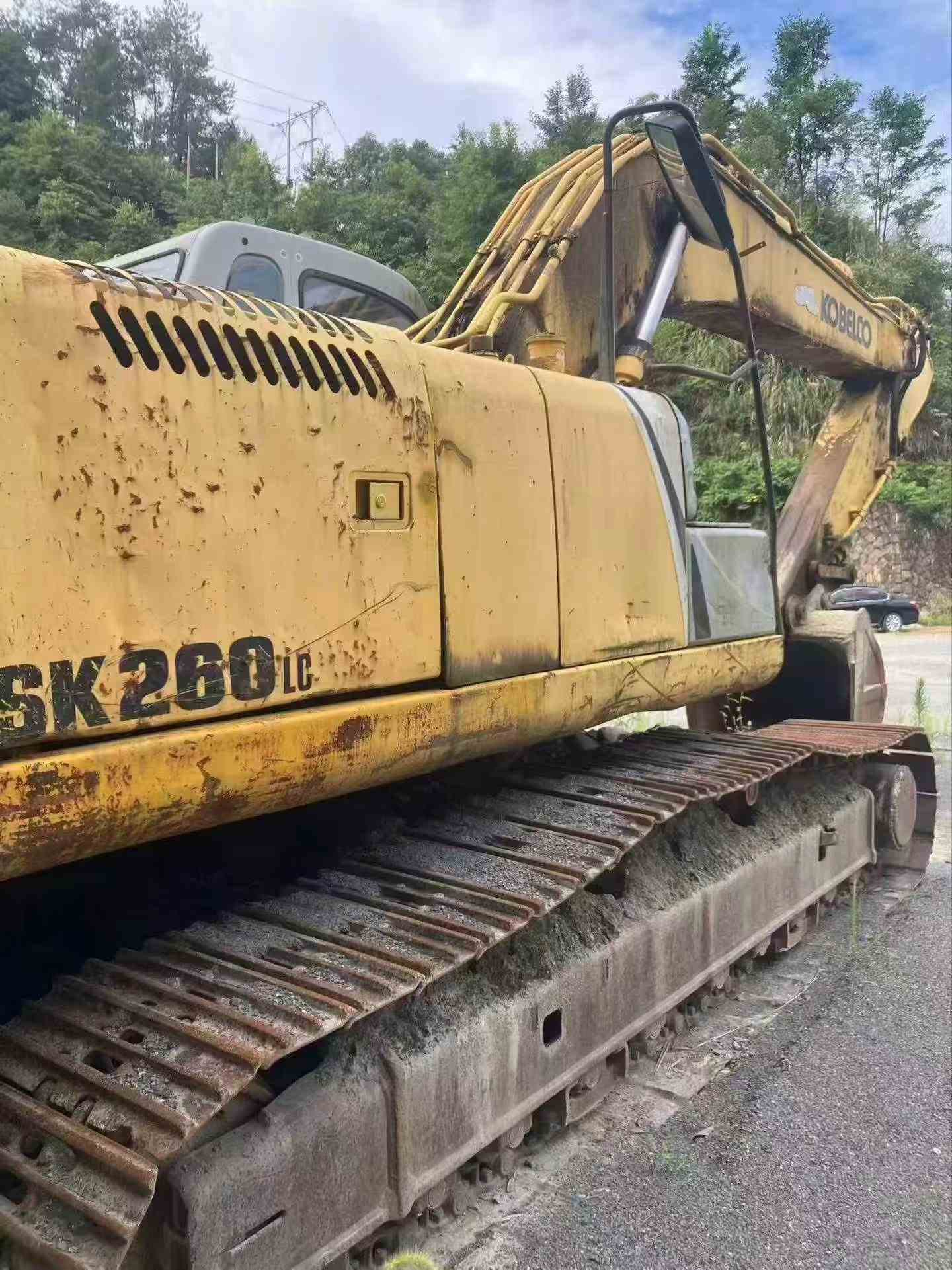 Compre Escavadeira Kobelco SK260LC-8 Usada / 2 Compre Escavadeira Kobelco SK260LC-8 Usada / 2
