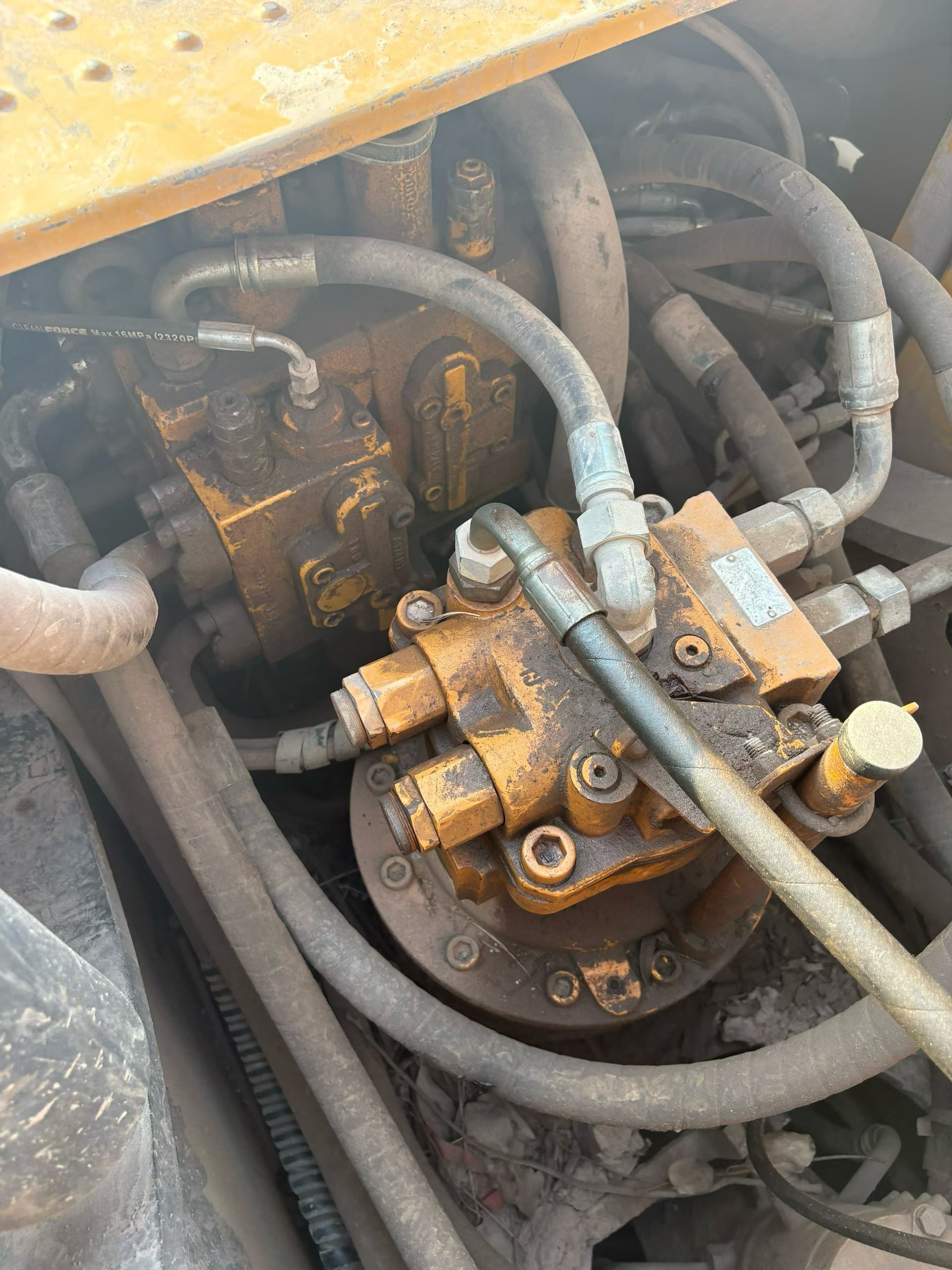 Buy Sany SY205C Used Excavator / 2 Buy Sany SY205C Used Excavator / 2