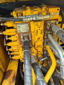Buy Komatsu PC220-8M0 Used Excavator / 9 Buy Komatsu PC220-8M0 Used Excavator / 9