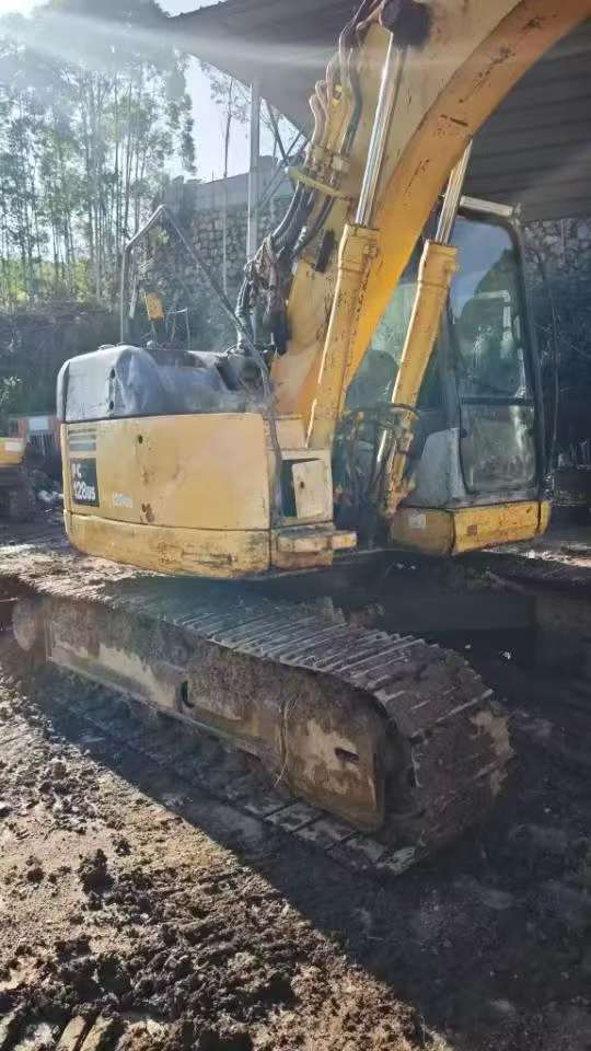 Buy Komatsu PC128US Used Excavator / 2