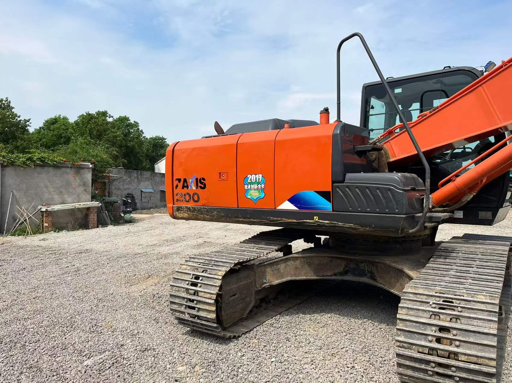 Buy Hitachi ZH200-5A Used Excavator / 3