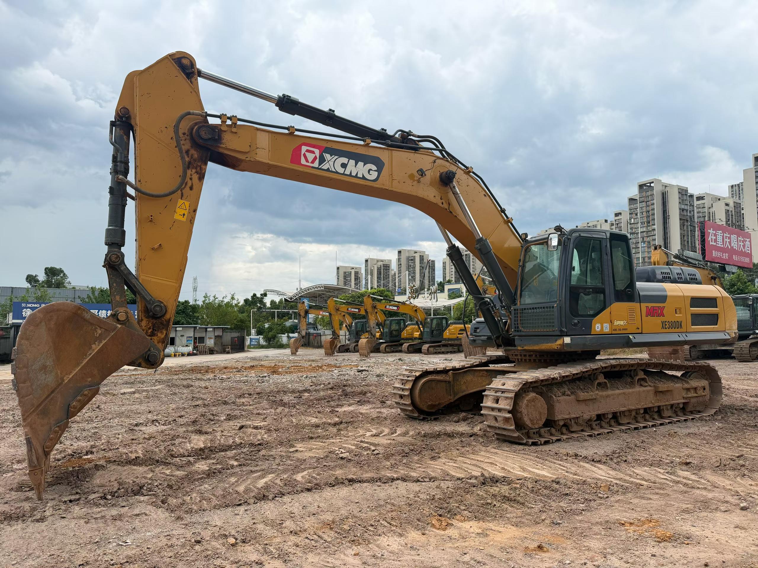 شراء حفارة XCMG XE380DK مستعملة / 2