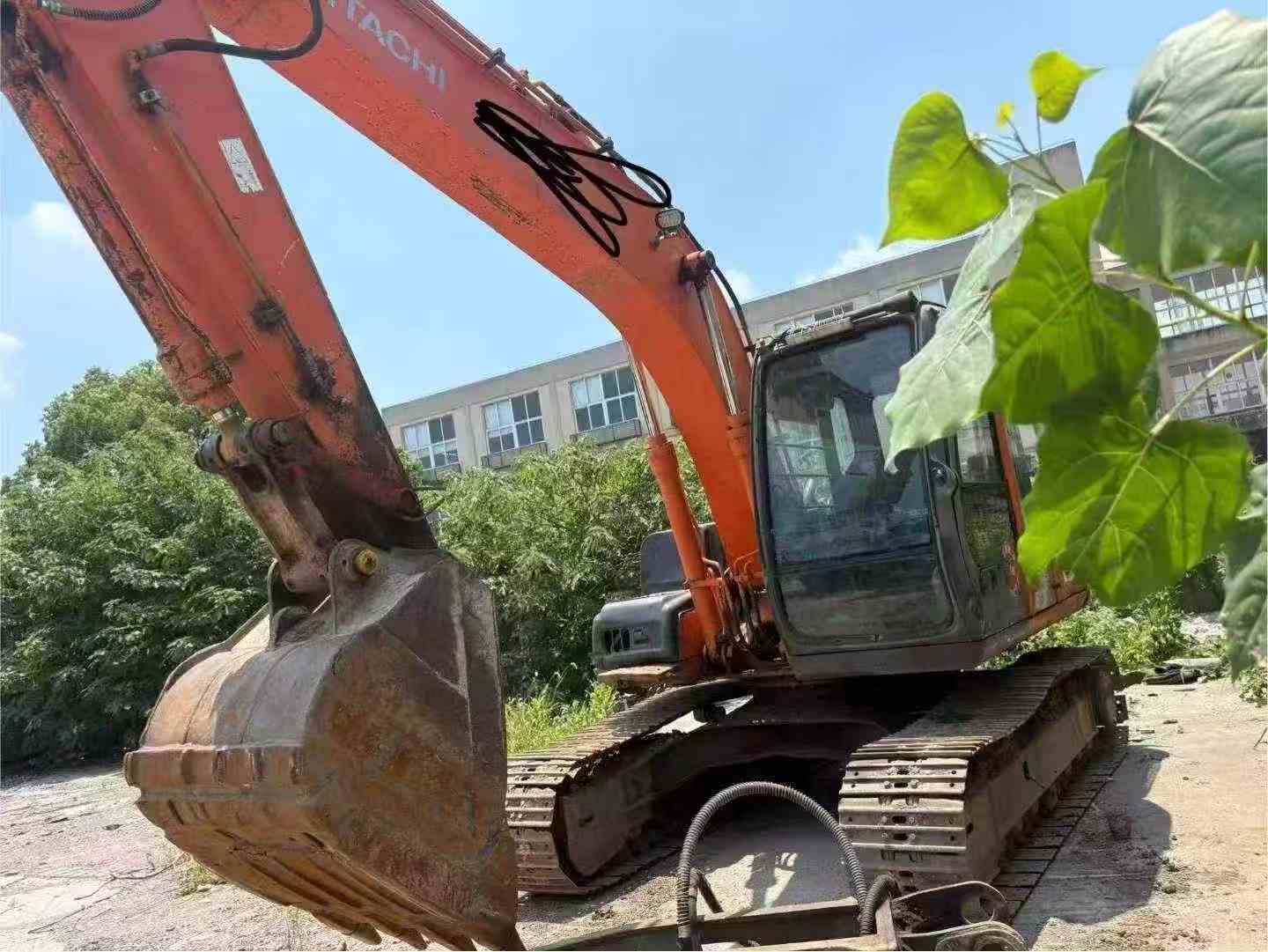 Buy Hitachi EX120-6 Used Excavator / 1