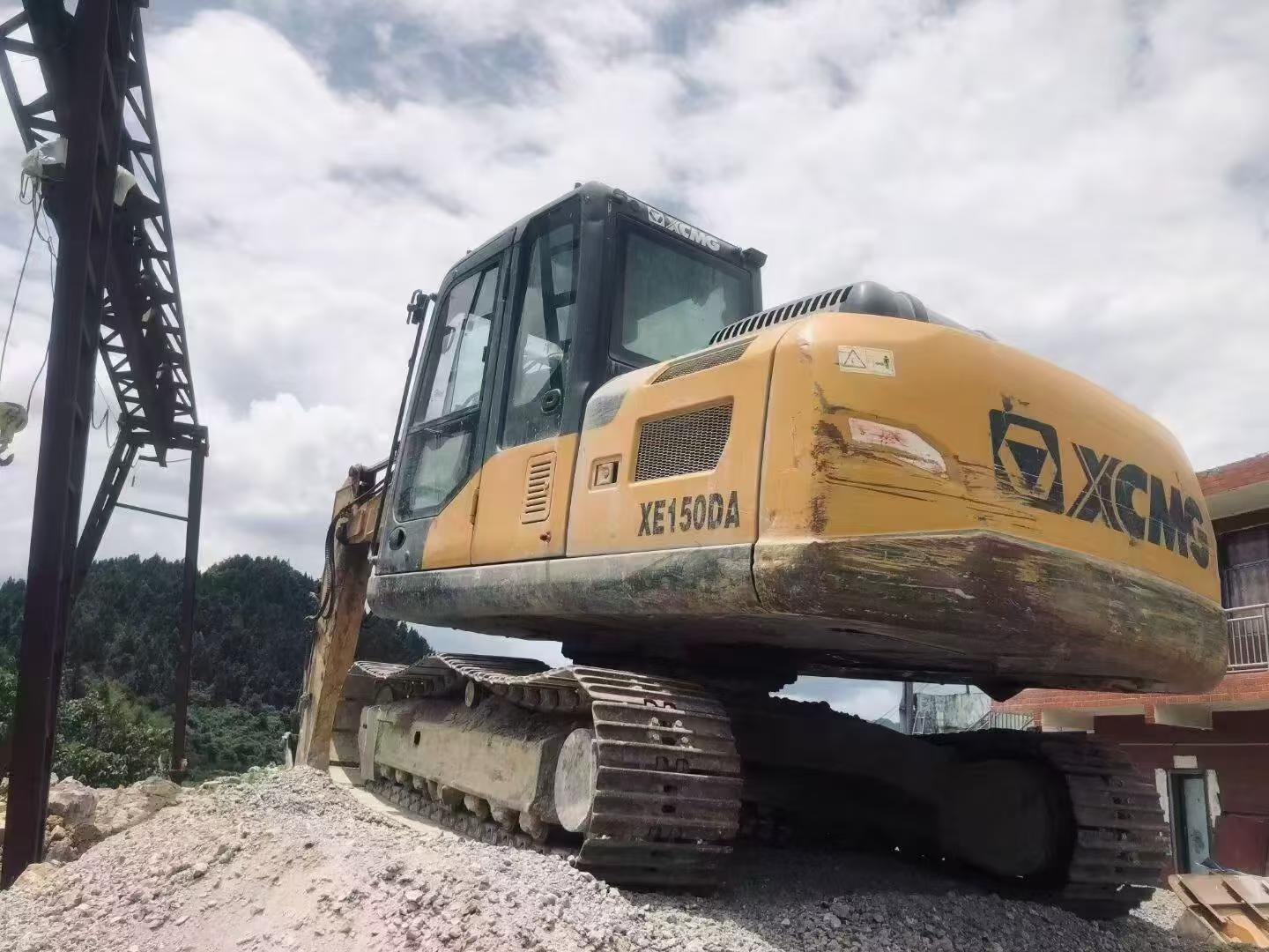 Buy XCMG XE135B Used Excavator / 1