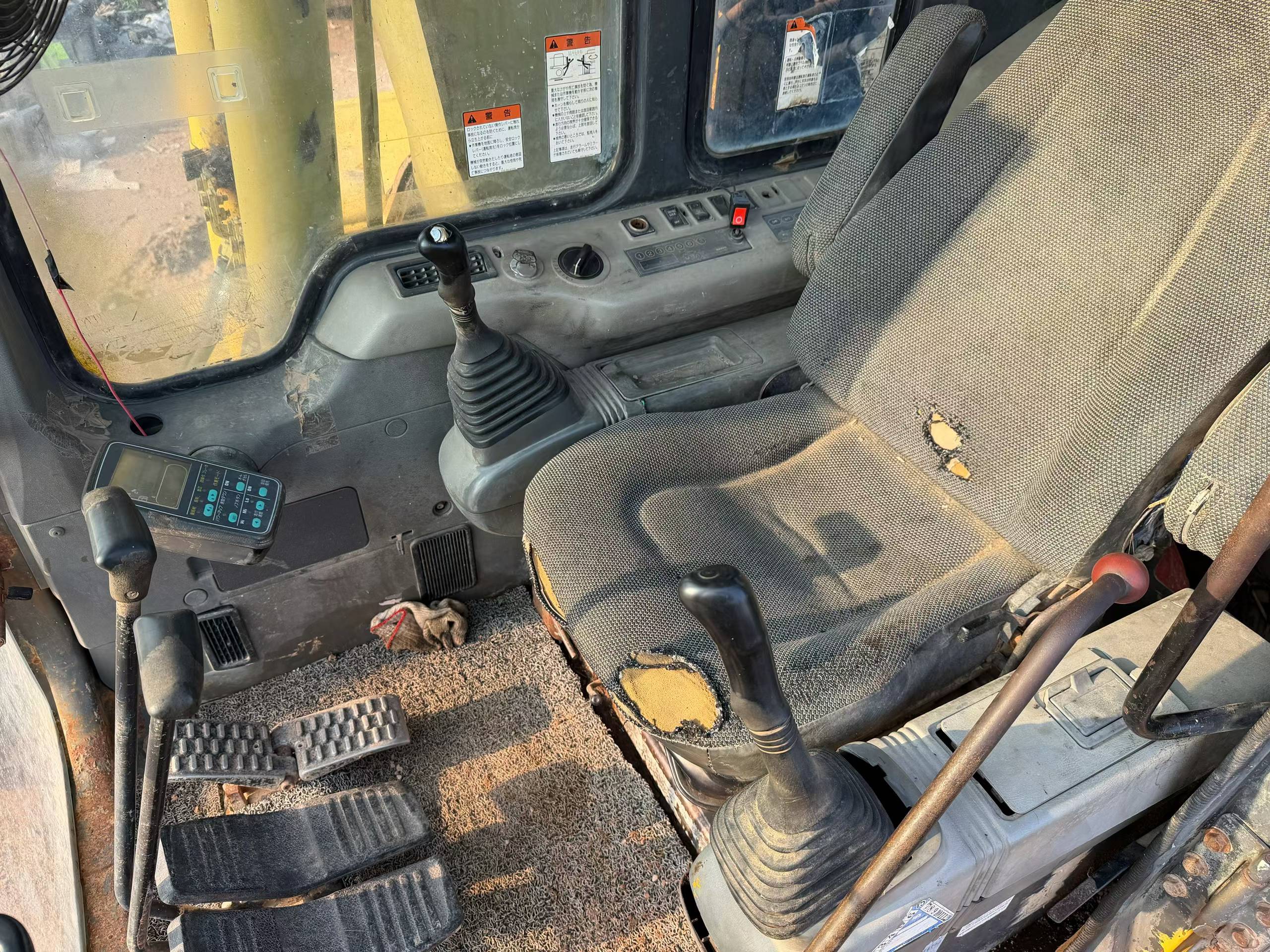 Buy Komatsu PC120-6 Used Excavator / 7 Buy Komatsu PC120-6 Used Excavator / 7