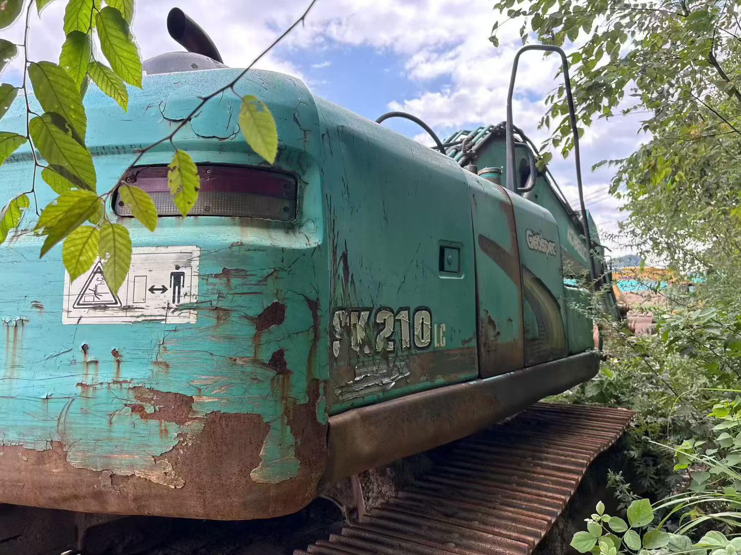 Buy Kobelco SK210 Used Excavator / 5 Buy Kobelco SK210 Used Excavator / 5
