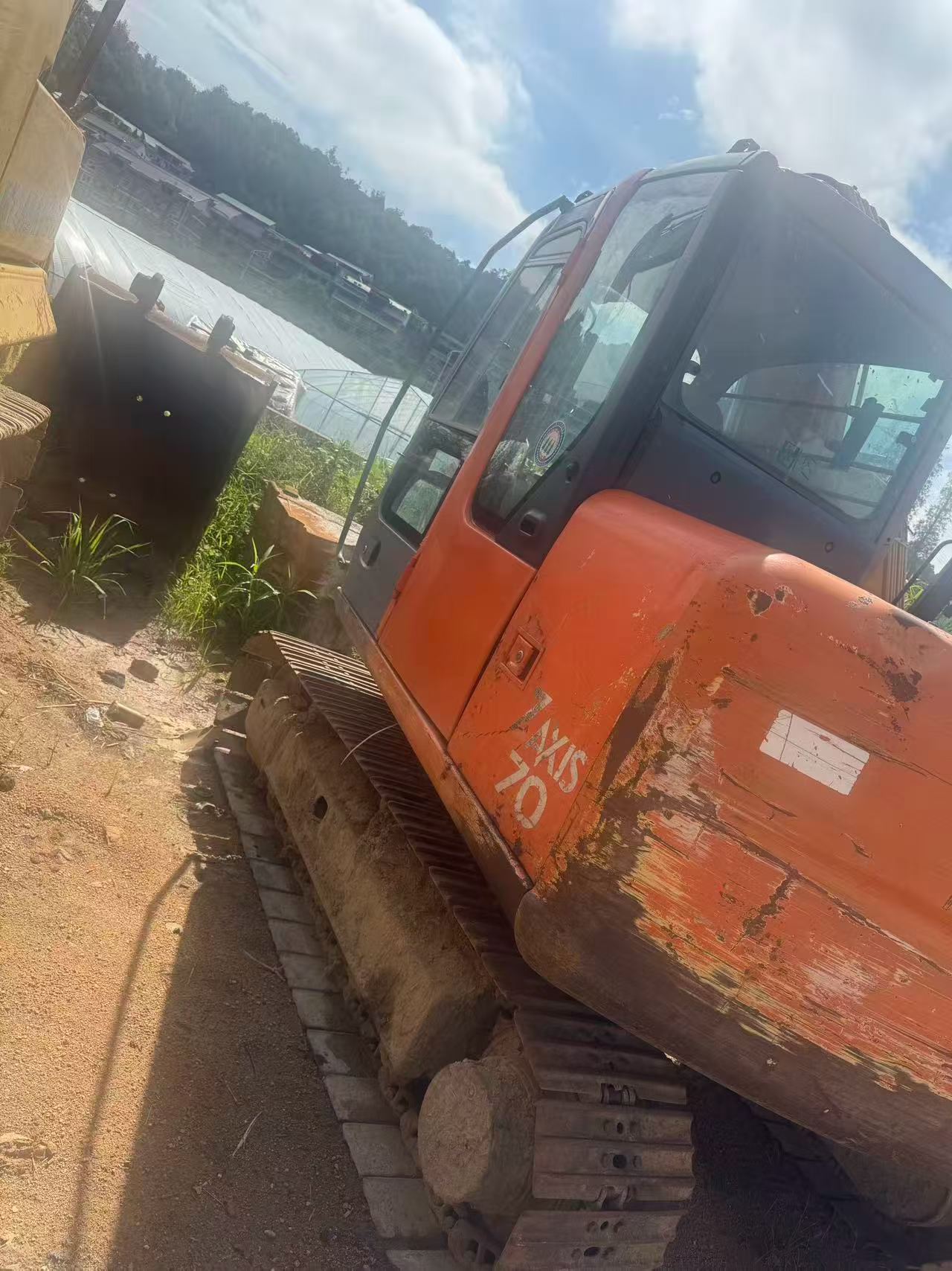 Buy Hitachi EX70 Used Excavator / 1