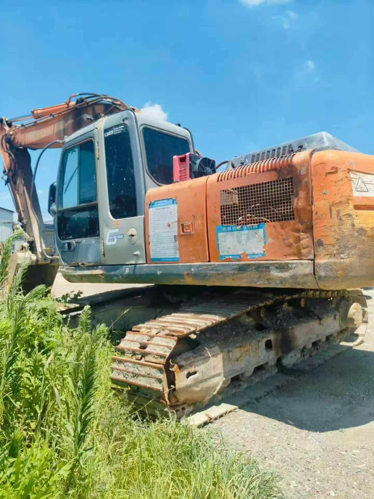 Buy Hitachi EX200 Used Excavator