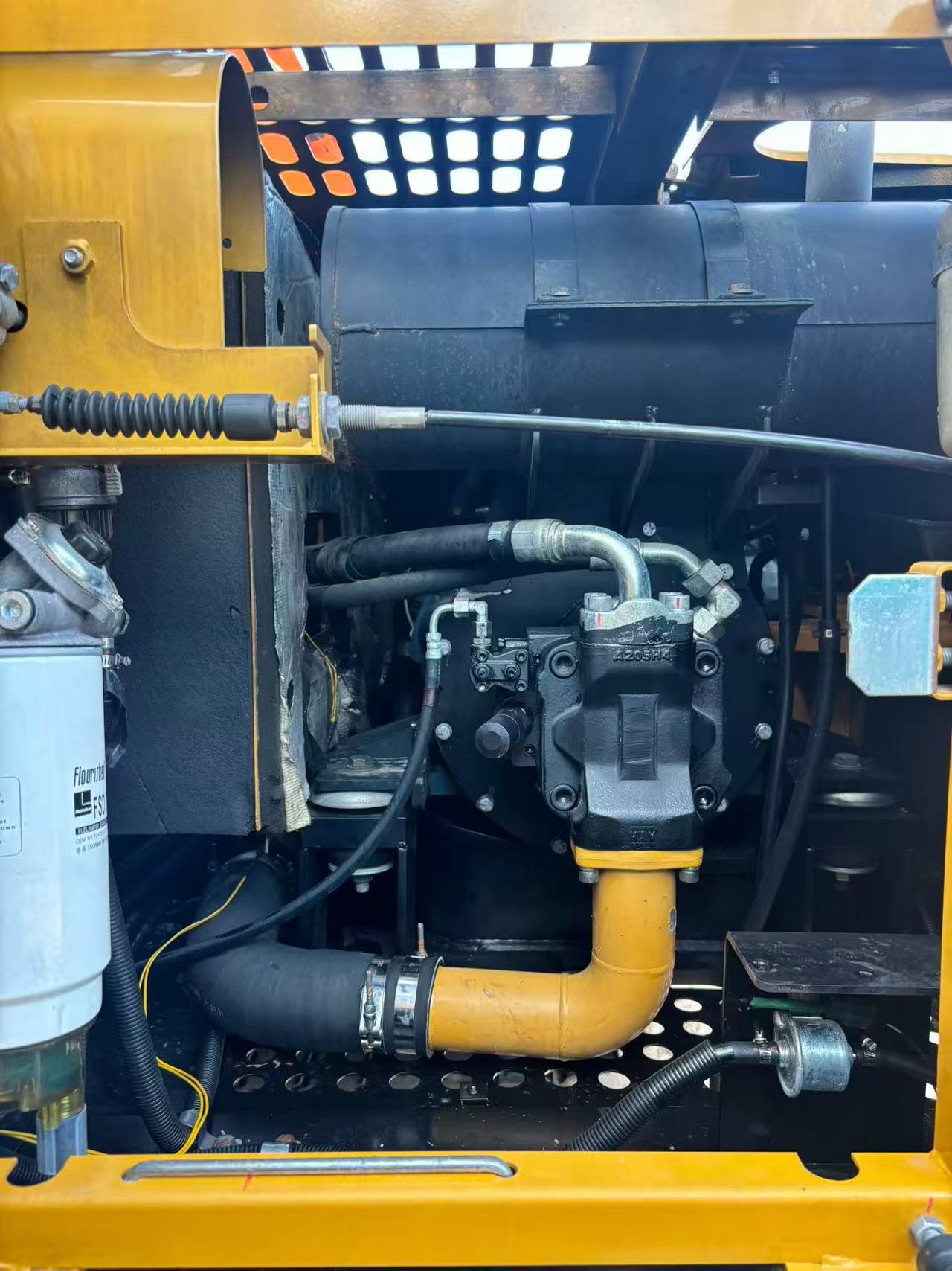 Buy Sany SY95C Used Excavator / 4 Buy Sany SY95C Used Excavator / 4