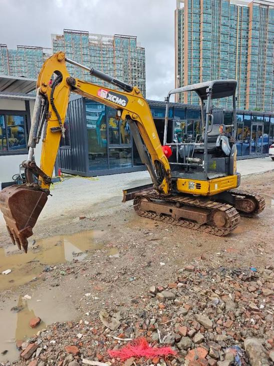 Buy XCMG XE26U Used Excavator / 1