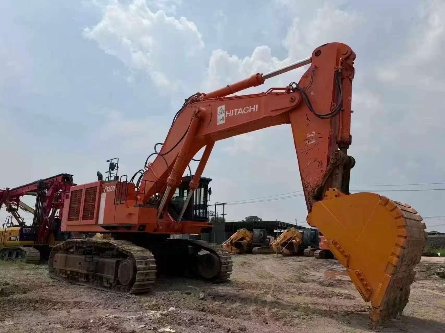 Buy Hitachi EX1200-6 Used Excavator / 2