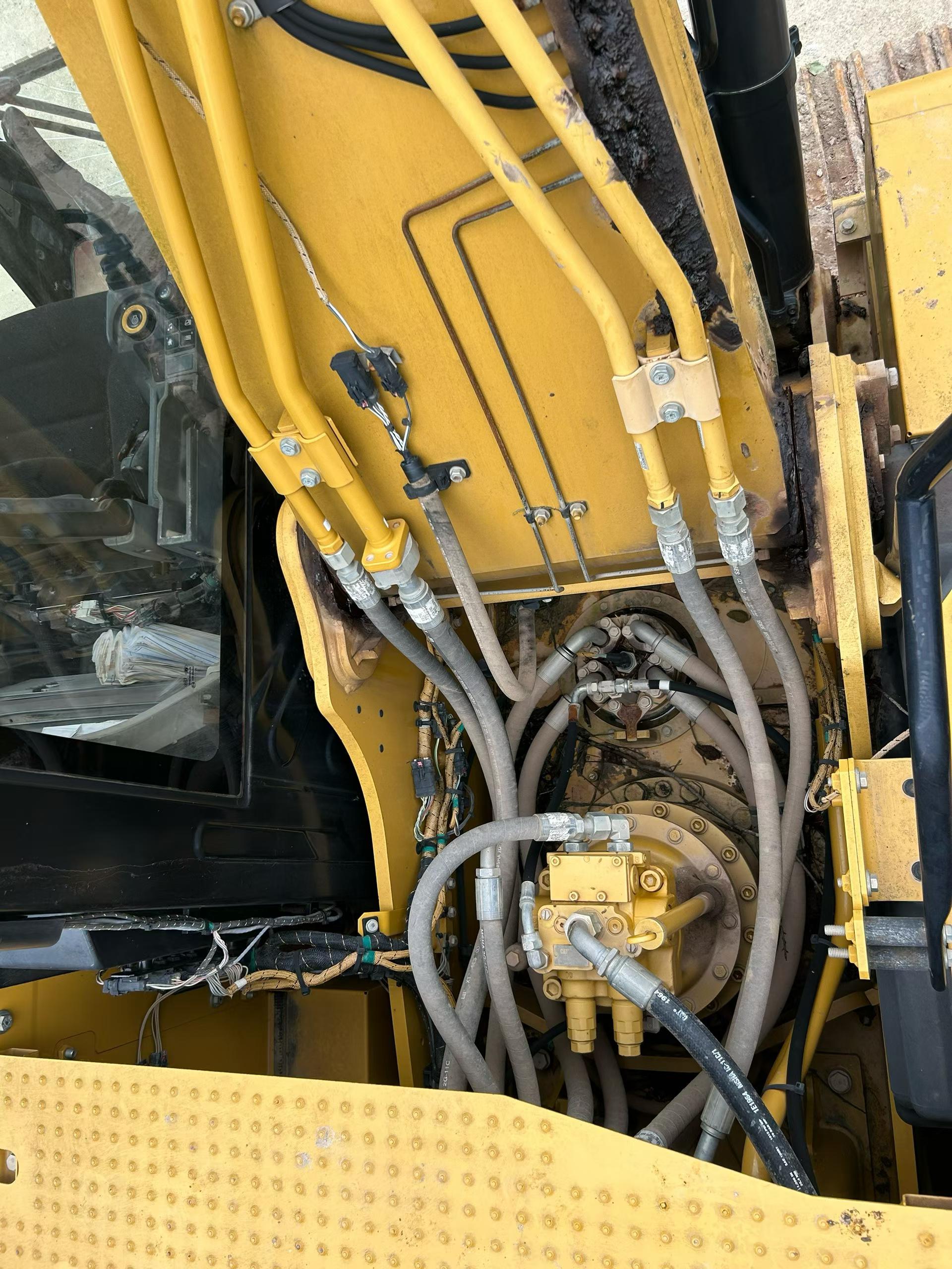 Buy Caterpillar 320GC Used Excavator / 2 Buy Caterpillar 320GC Used Excavator / 2