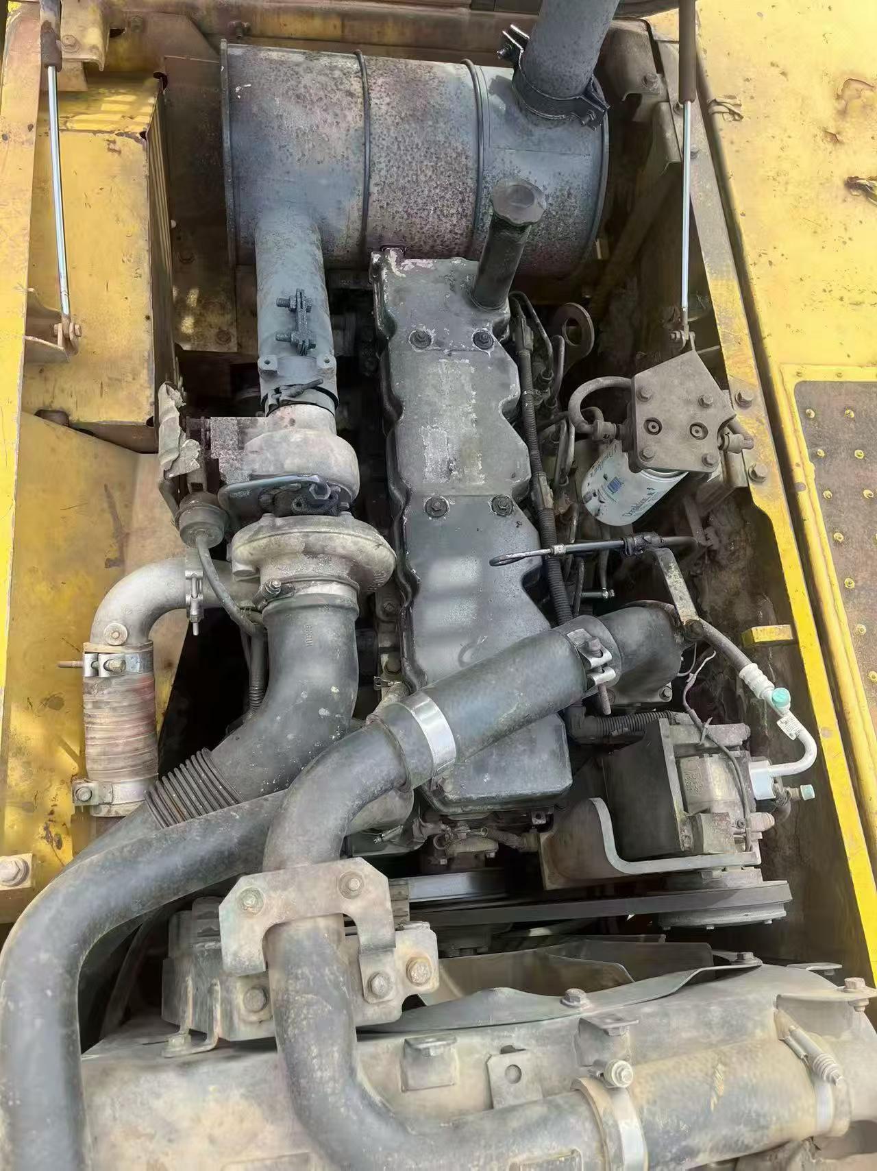 Buy Komatsu PC240-6 Used Excavator / 3 Buy Komatsu PC240-6 Used Excavator / 3