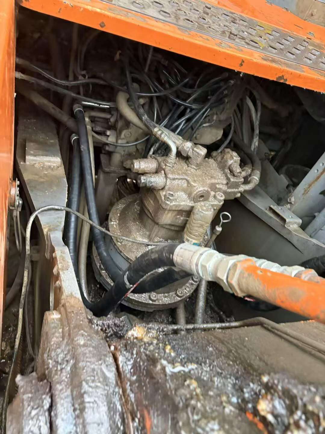 Buy Hitachi EX270 Used Excavator / 6