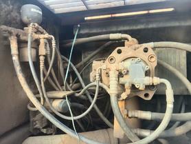 Buy Kato 820-3SP Used Excavator / 7 Buy Kato 820-3SP Used Excavator / 7