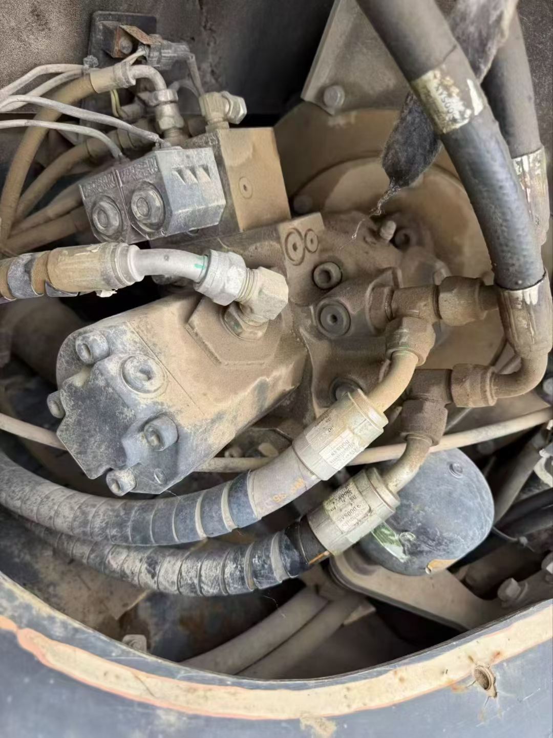 Buy Doosan DH60 Used Excavator / 9 Buy Doosan DH60 Used Excavator / 9