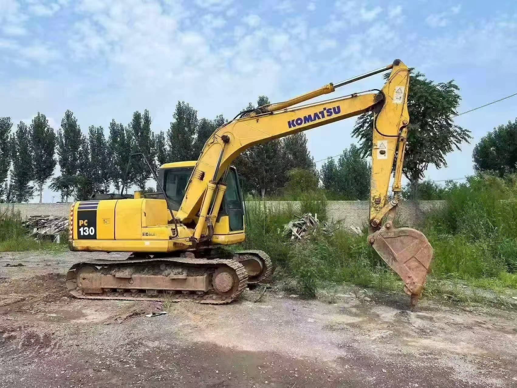 Buy Komatsu PC130-7 Used Excavator / 2 Buy Komatsu PC130-7 Used Excavator / 2