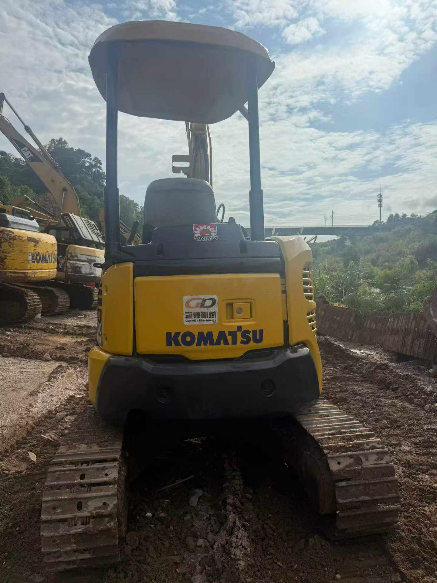 Compre Excavadora Komatsu PC30-3 Usada / 3 Compre Excavadora Komatsu PC30-3 Usada / 3
