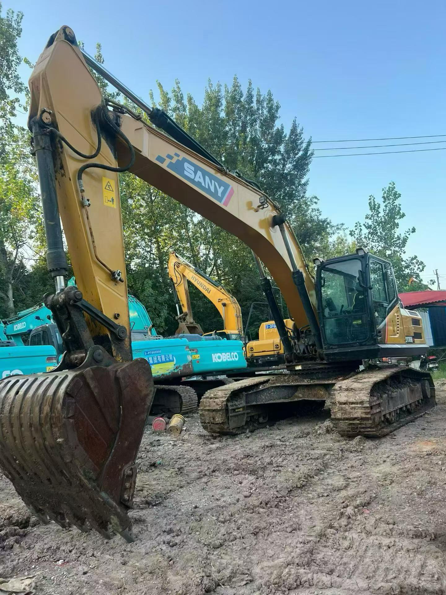 Buy Sany SY245H Used Excavator / 4 Buy Sany SY245H Used Excavator / 4
