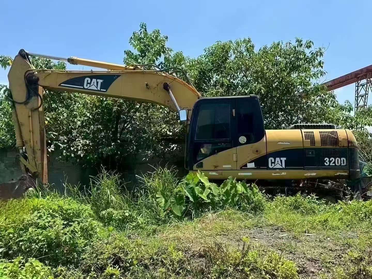 Buy Caterpillar 320D Used Excavator / 2 Buy Caterpillar 320D Used Excavator / 2