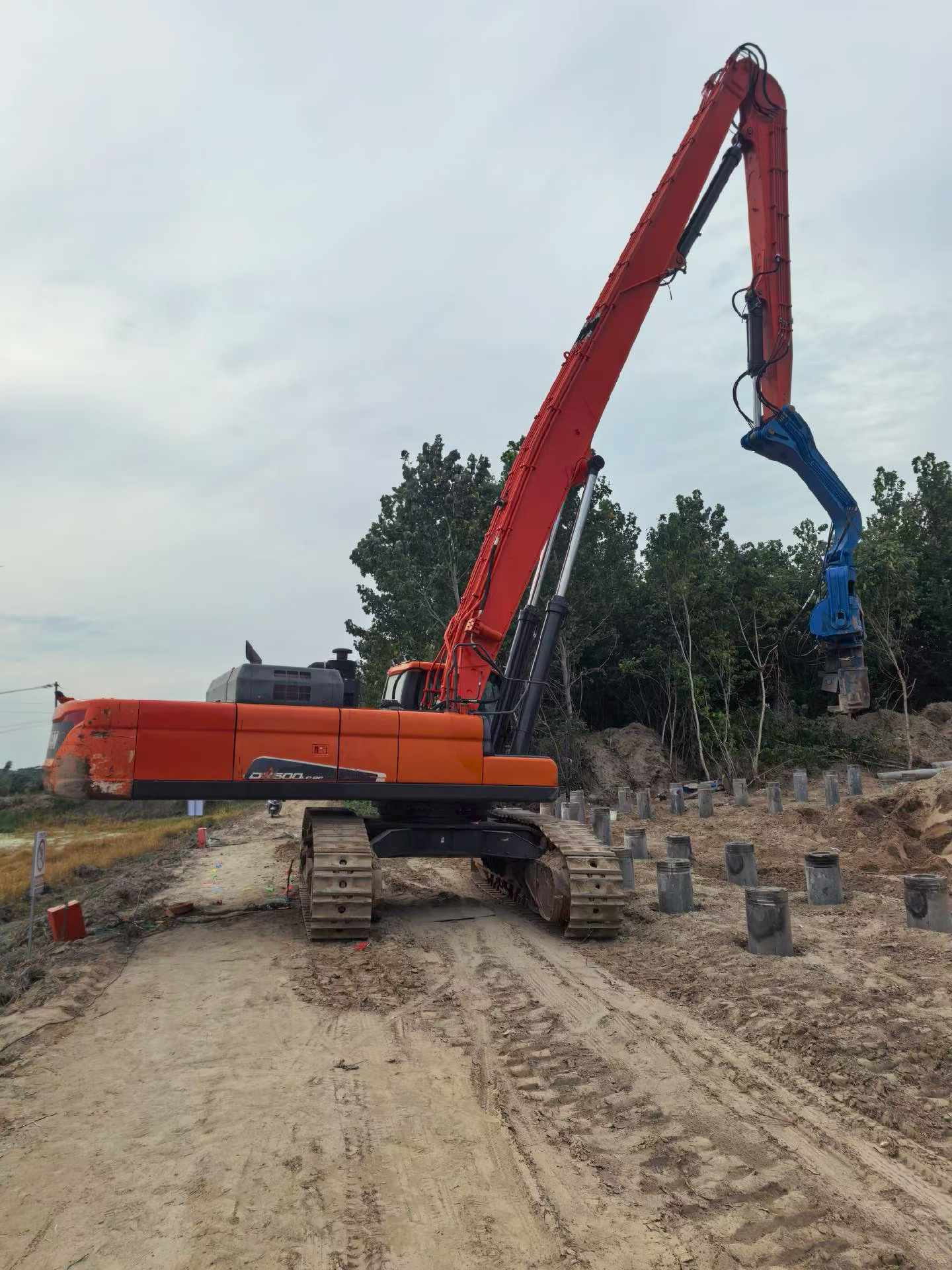 Buy Doosan Used Excavator / 1
