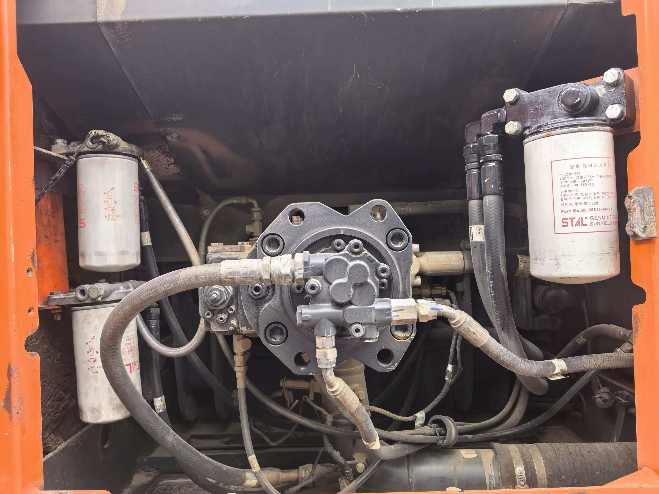 Compre Escavadeira Doosan DX260LC Usada / 9