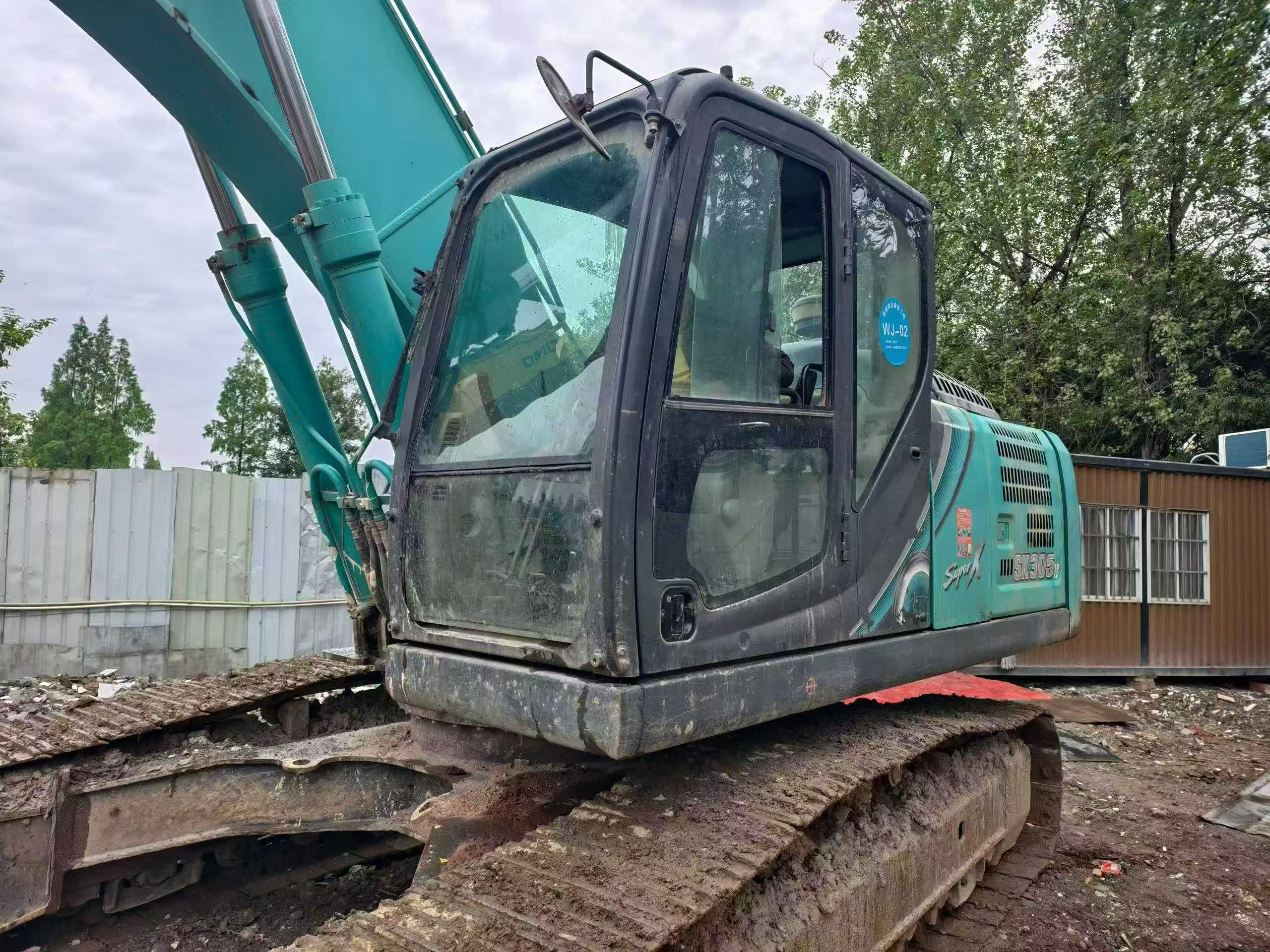 شراء حفارة Kobelco SK260 مستعملة / 2