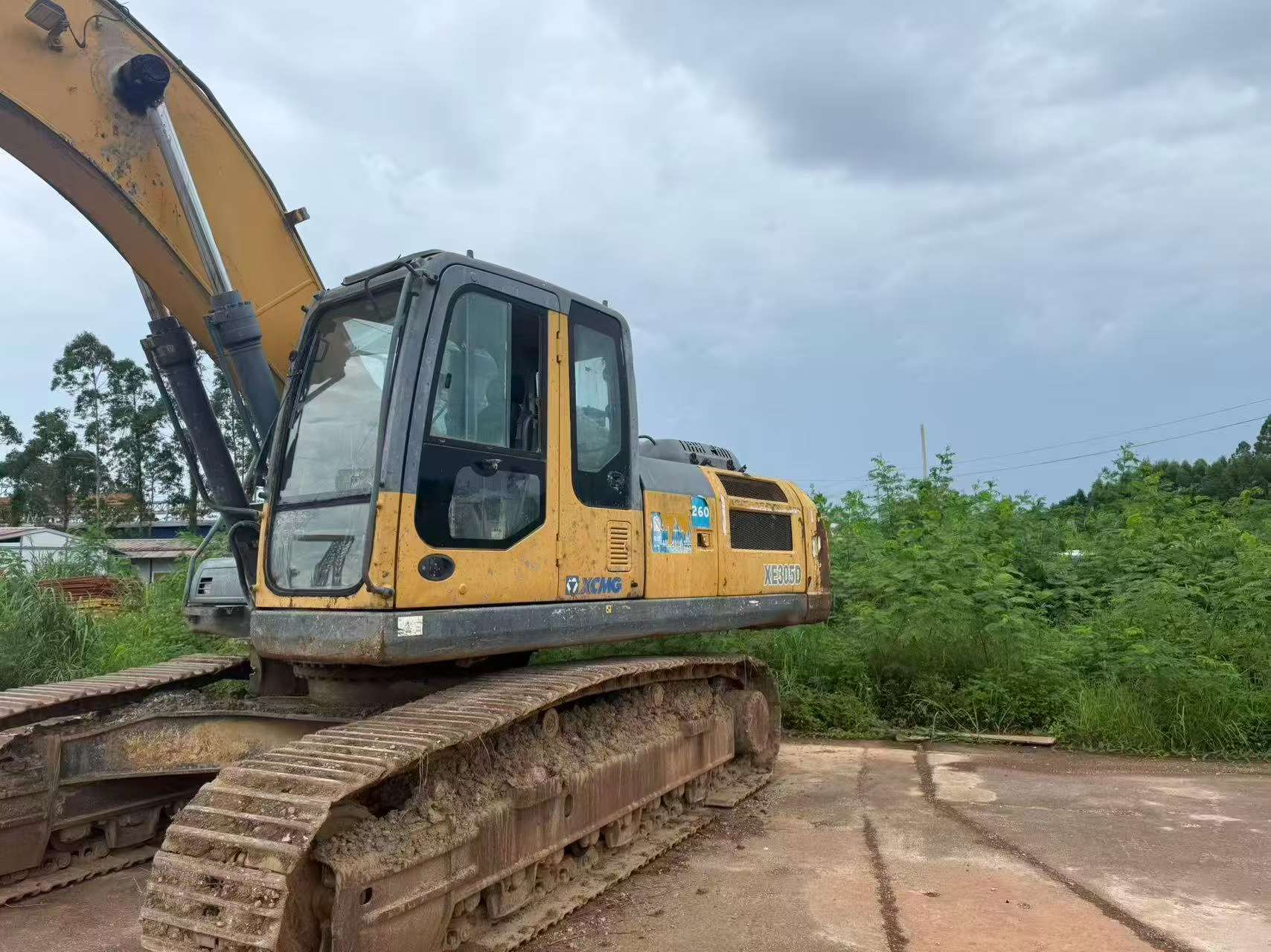 Buy XCMG XE305D Used Excavator / 1