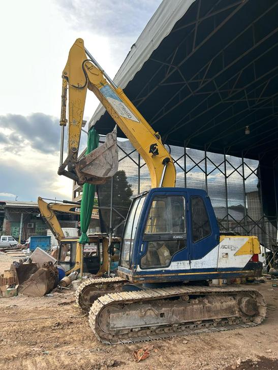 Buy Kobelco SK120-3 Used Excavator / 1
