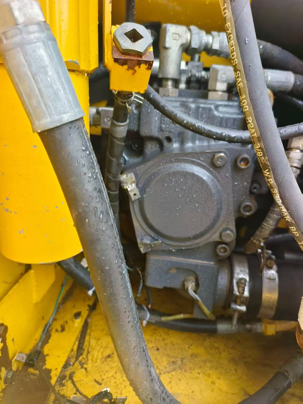 Buy Komatsu PC130-8 Used Excavator / 3 Buy Komatsu PC130-8 Used Excavator / 3