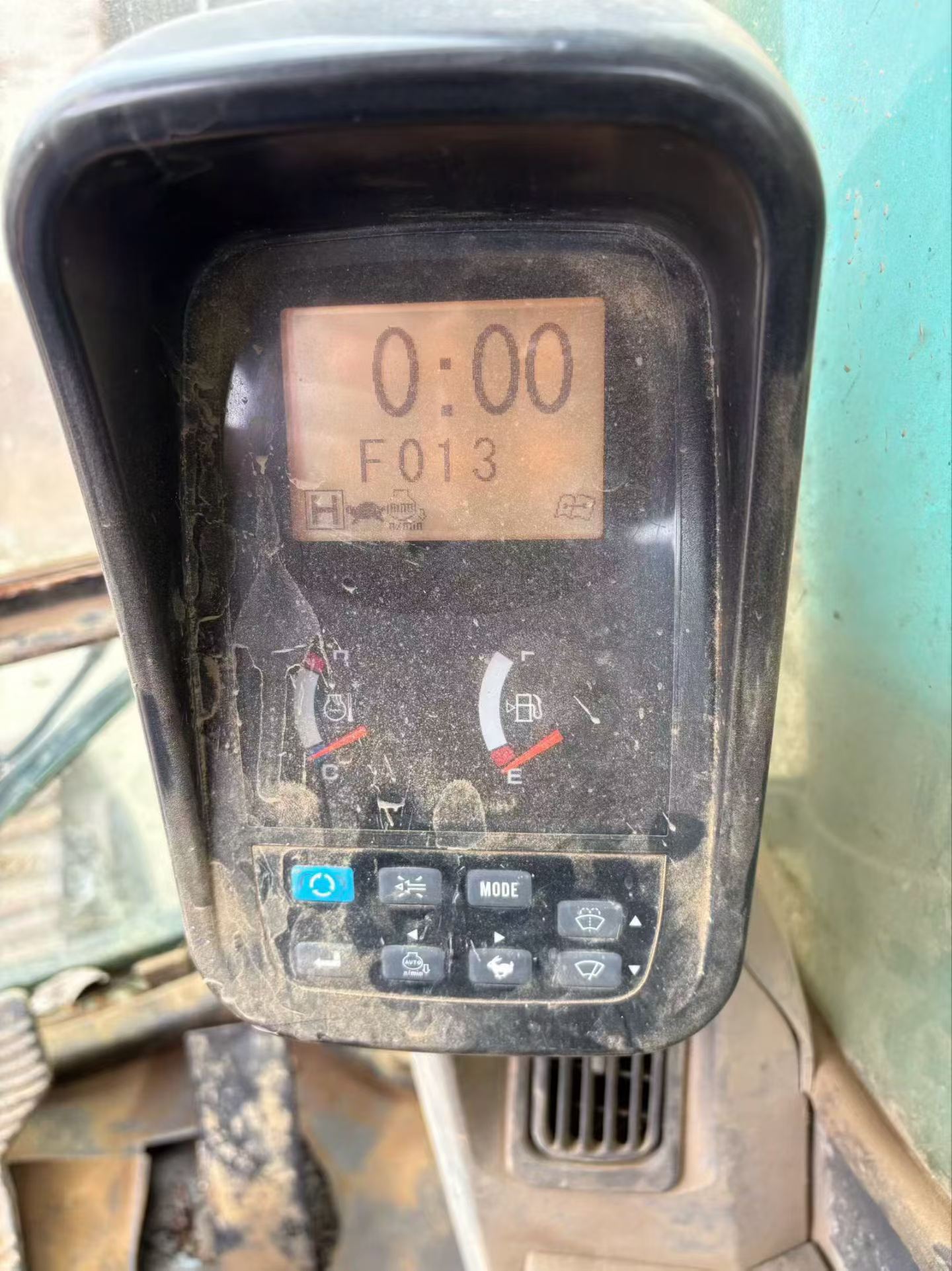 Buy Kobelco SK210 Used Excavator / 4 Buy Kobelco SK210 Used Excavator / 4