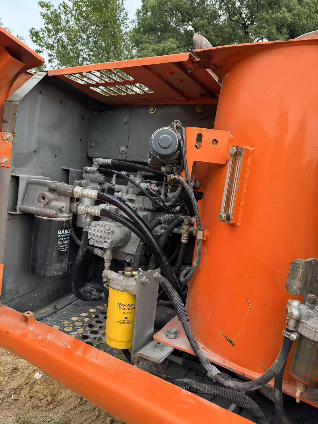 Buy Hitachi EX120-6 Used Excavator / 1
