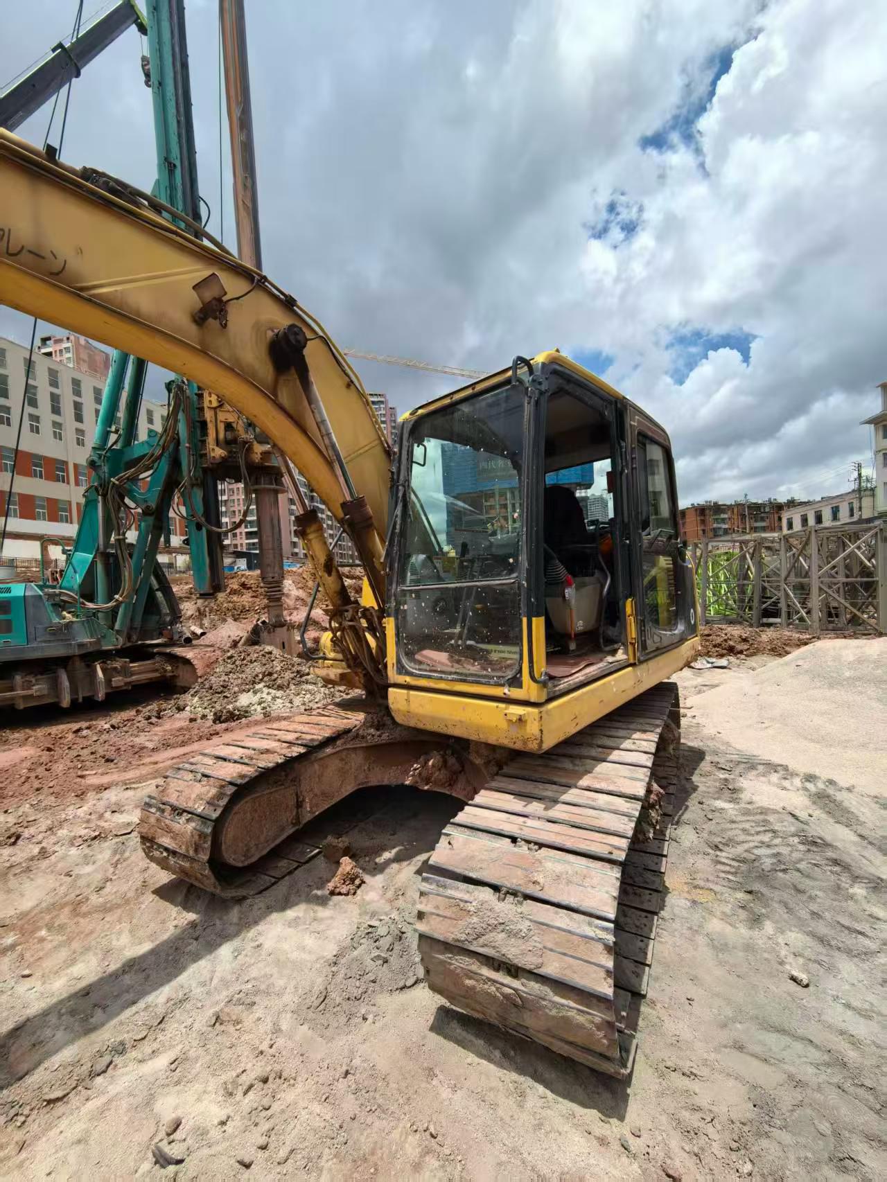 Acheter Pelle Komatsu PC120-8 d'occasion / 2