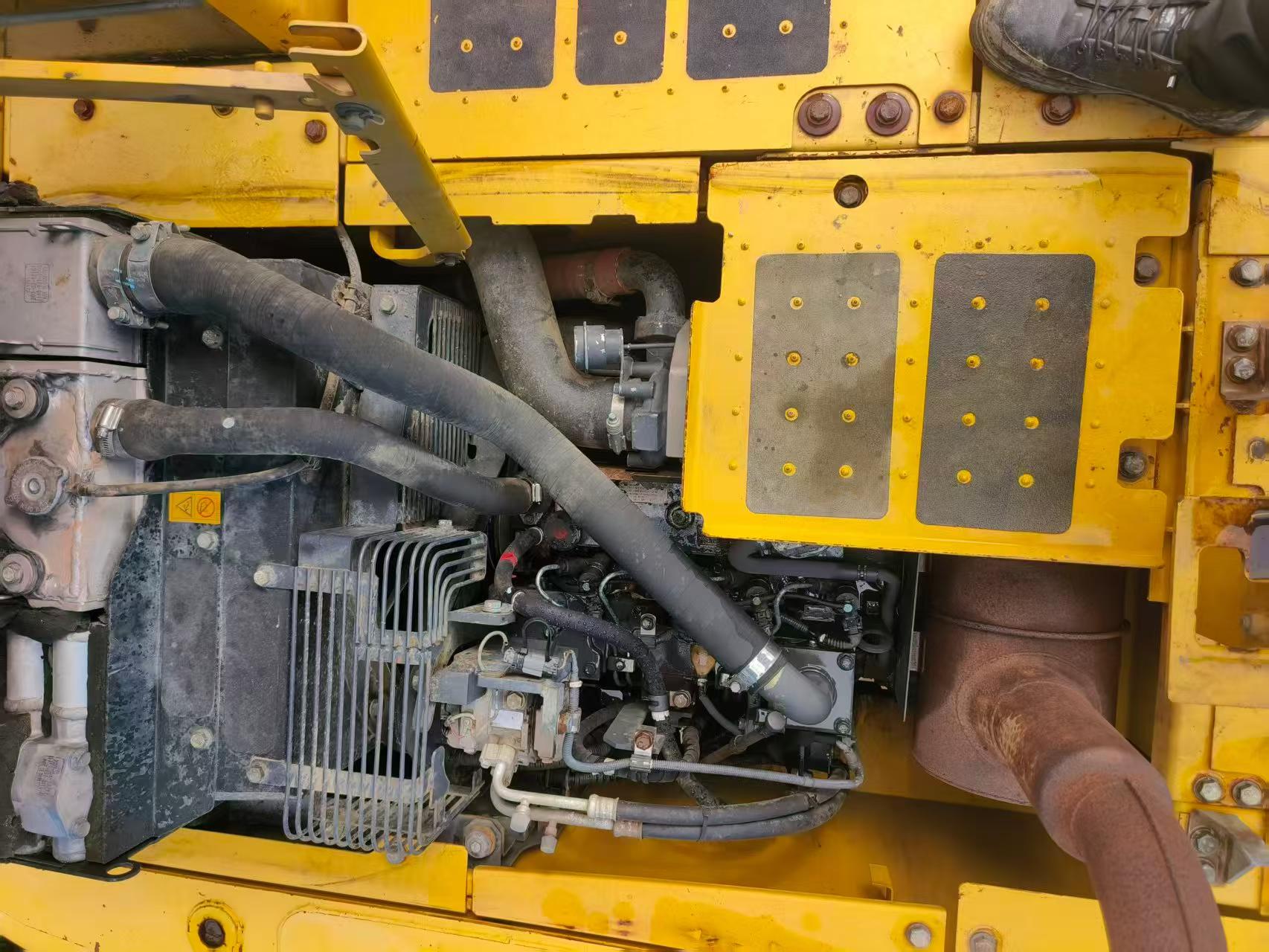 Buy Komatsu PC130-8 Used Excavator / 4 Buy Komatsu PC130-8 Used Excavator / 4