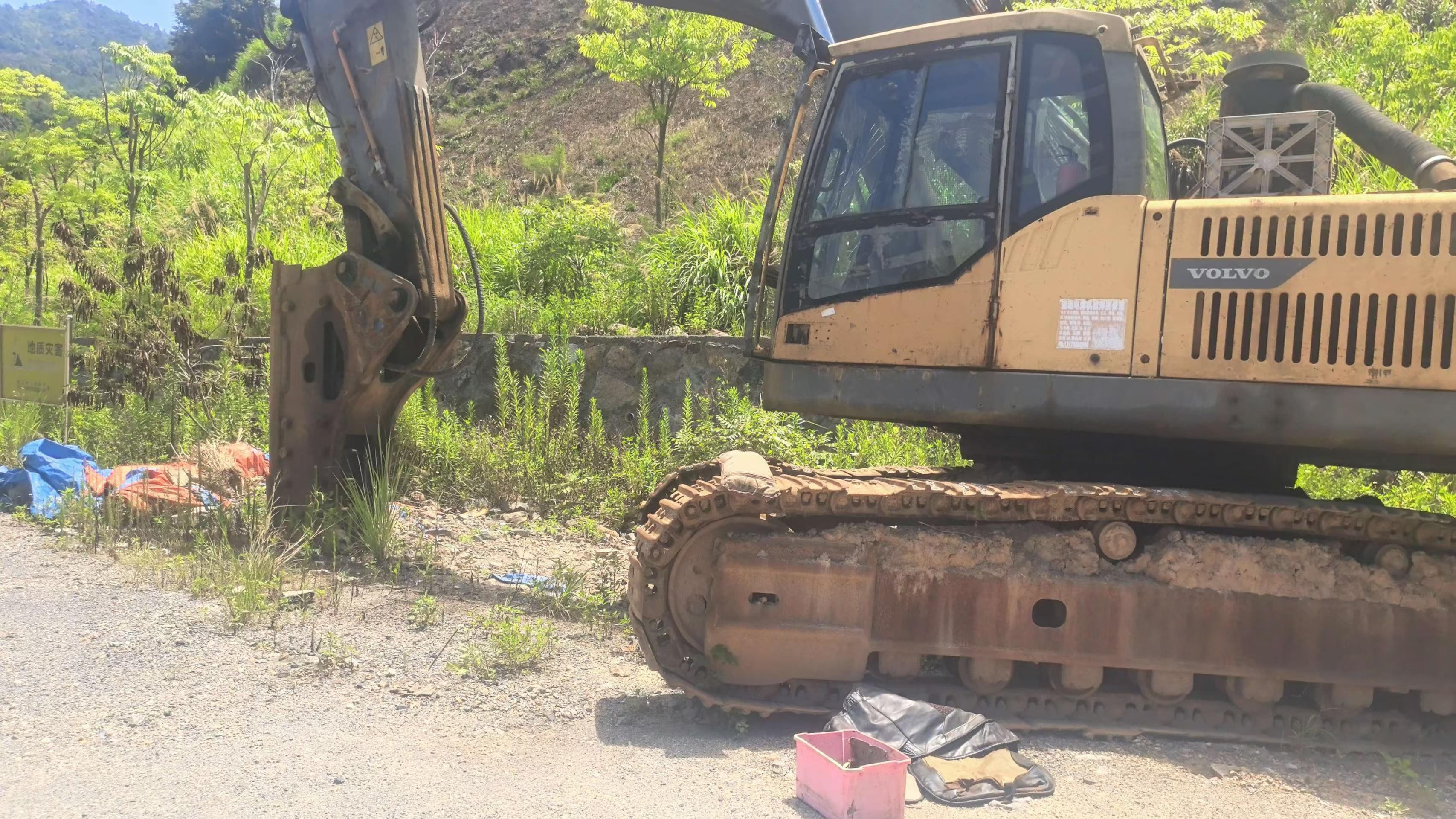شراء حفارة Volvo EC480D مستعملة / 2