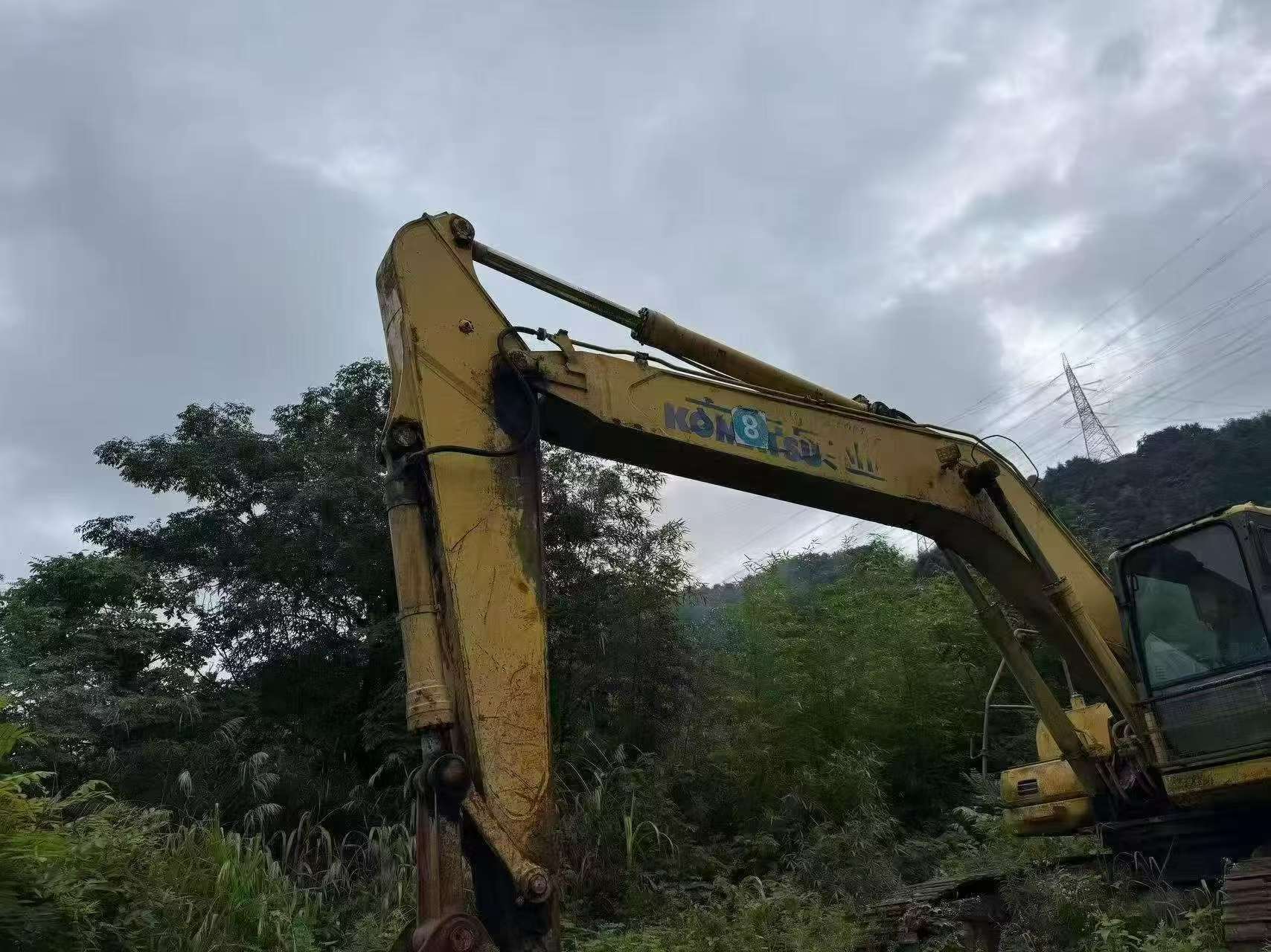 Buy Komatsu PC270-7 Used Excavator / 3 Buy Komatsu PC270-7 Used Excavator / 3