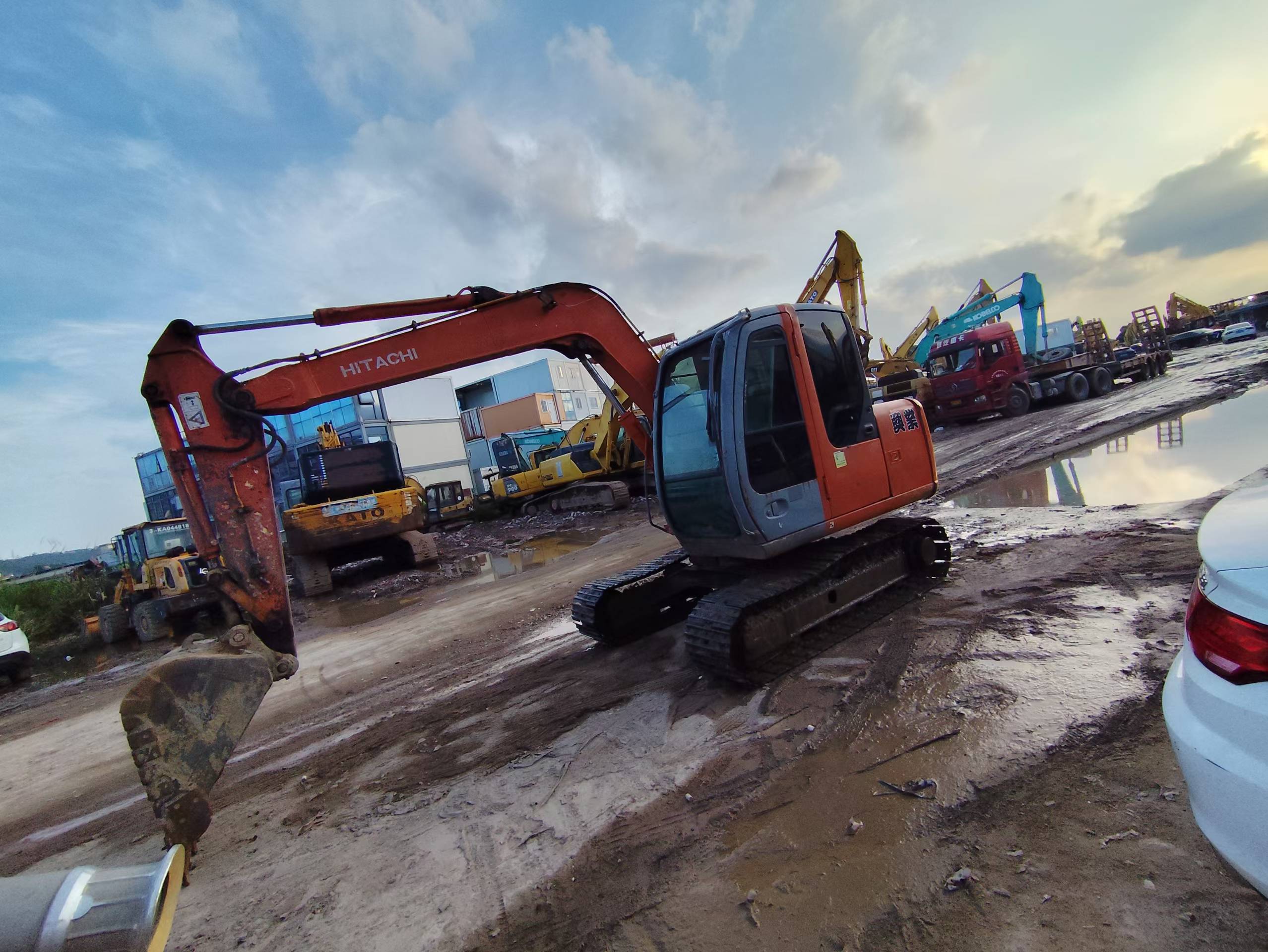 Buy Hitachi EX70 Used Excavator / 2