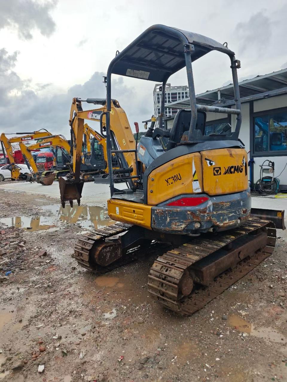 Buy XCMG XE26U Used Excavator / 2 Buy XCMG XE26U Used Excavator / 2