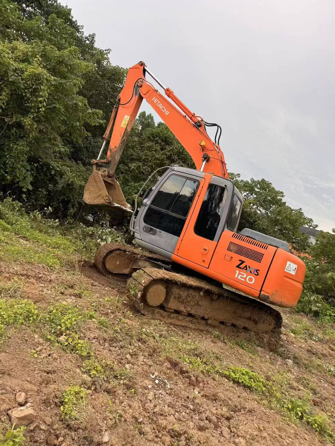 Buy Hitachi EX120-6 Used Excavator / 5 Buy Hitachi EX120-6 Used Excavator / 5