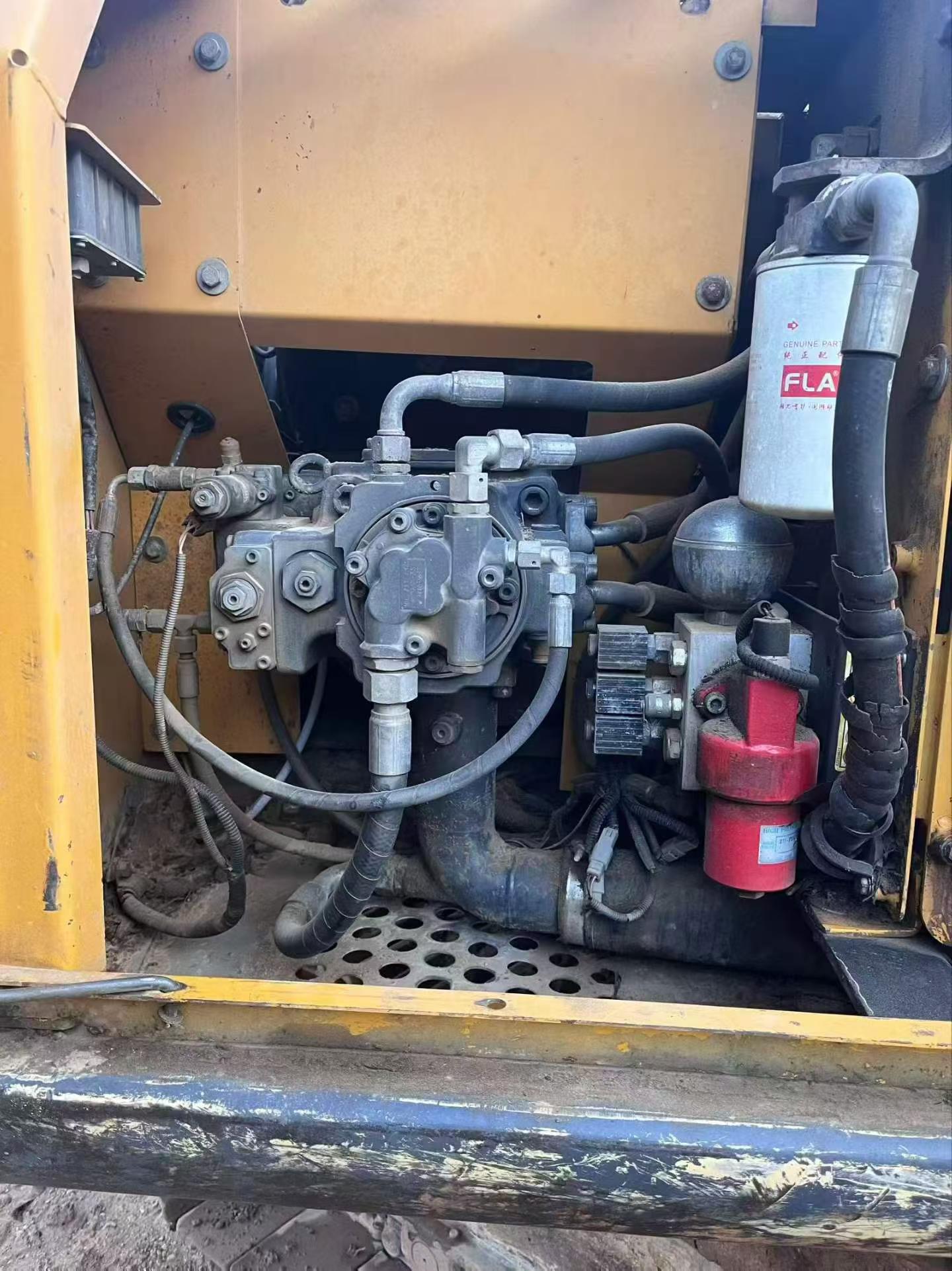 Buy XCMG XE150 Used Excavator / 5 Buy XCMG XE150 Used Excavator / 5